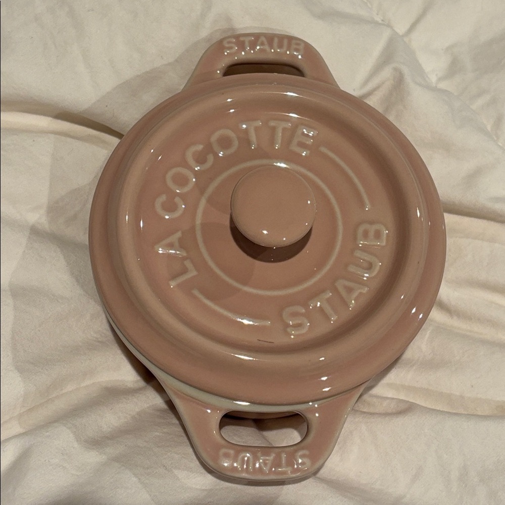 NWT Staub ceramic round mini cocotte- light pink